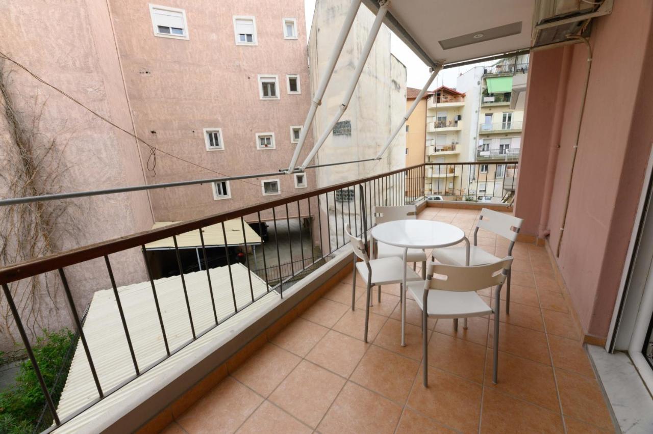 Central Apartments 1 With Parking Larissa Exterior foto
